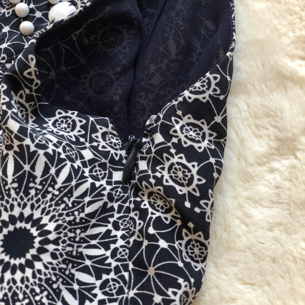 Ann Taylor Loft Navy blue medallion dress - Picture 4 of 6